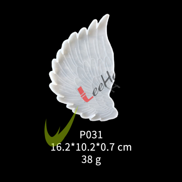 39020